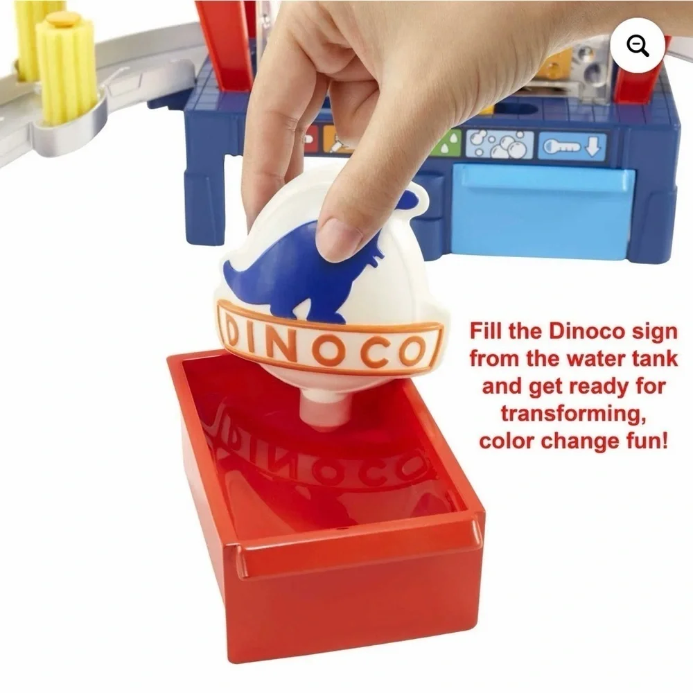 Disney Pixar Cars Dinoco Car Wash  Toy Pitty & Color-Change Lightning McQueen